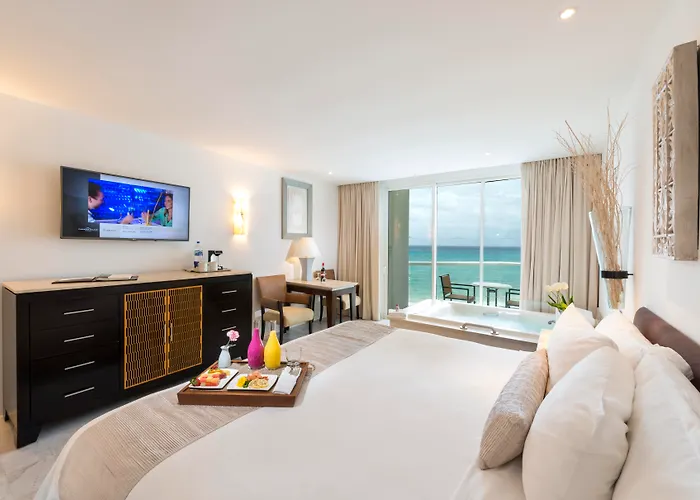 Playacar Palace